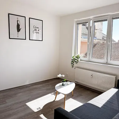 Nova Apartament *